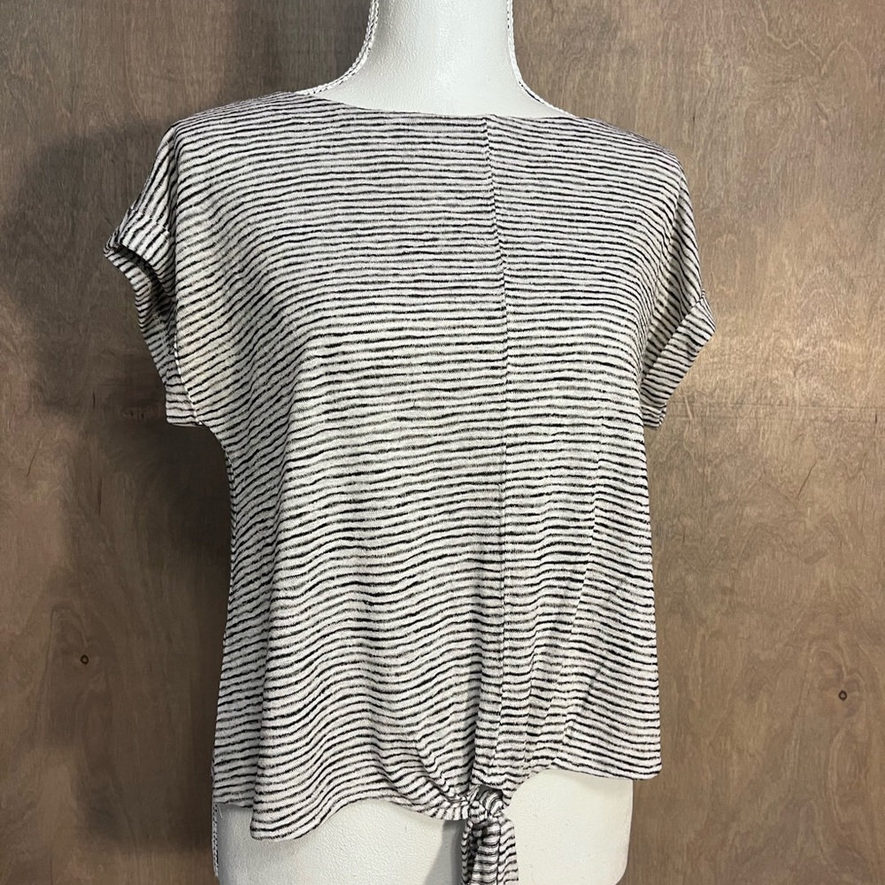 LOFT Lounge Linen knit knotted front top size M